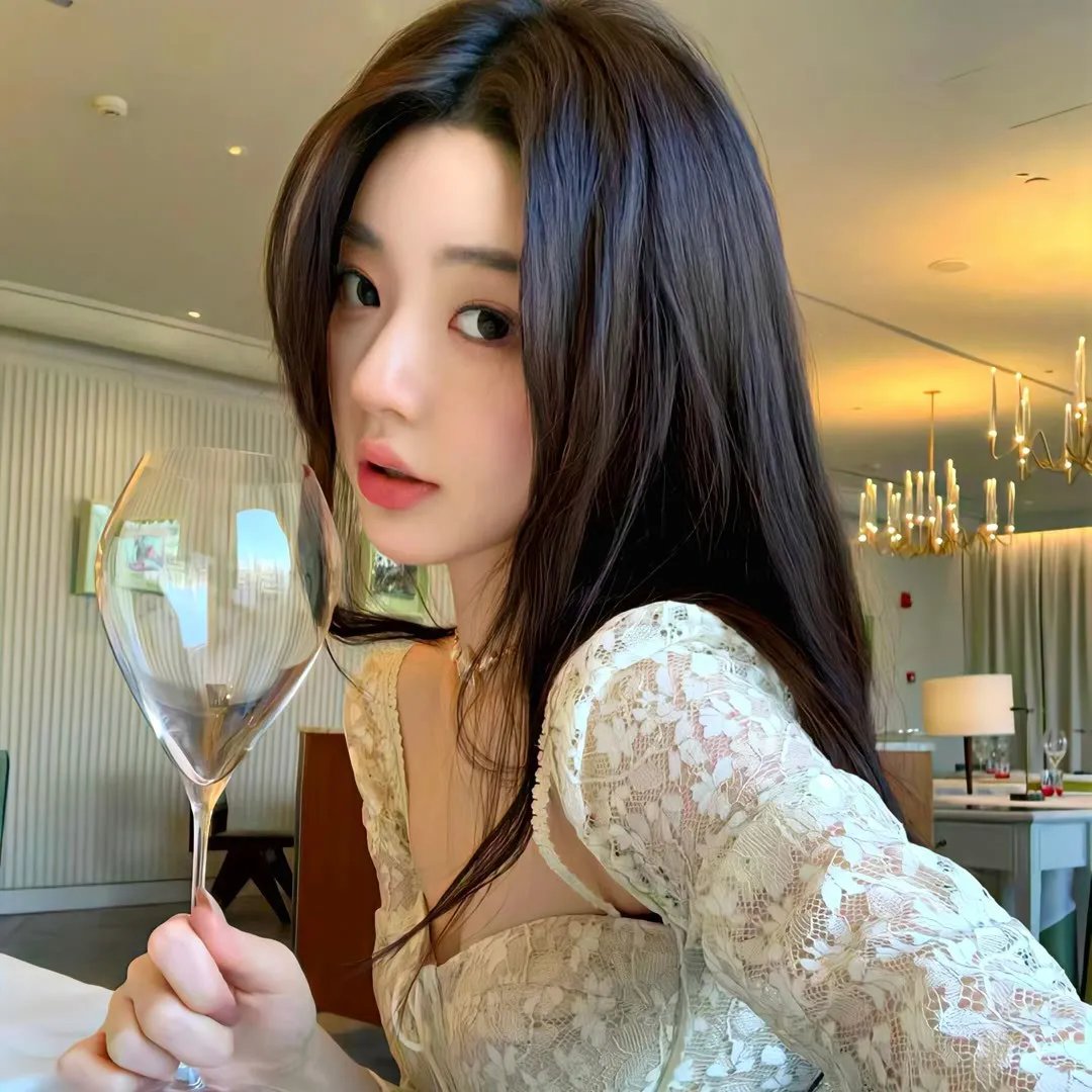 秀色依旧照清眸